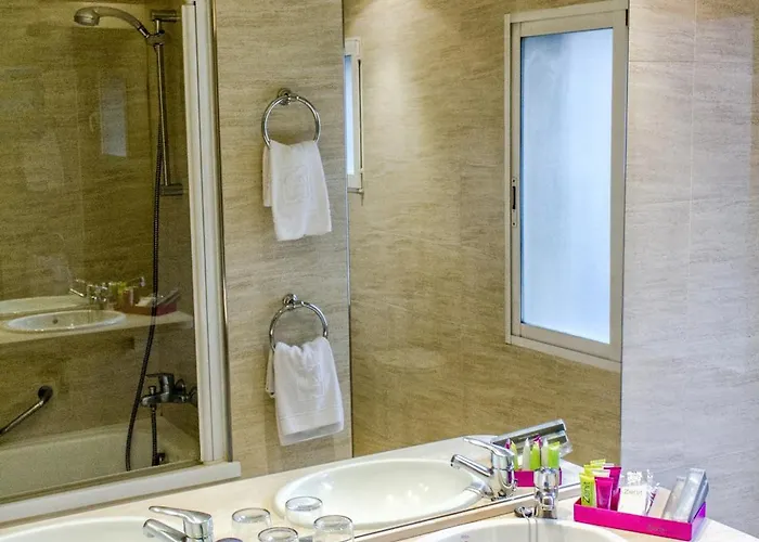 Otel Zenit Don Yo 4*